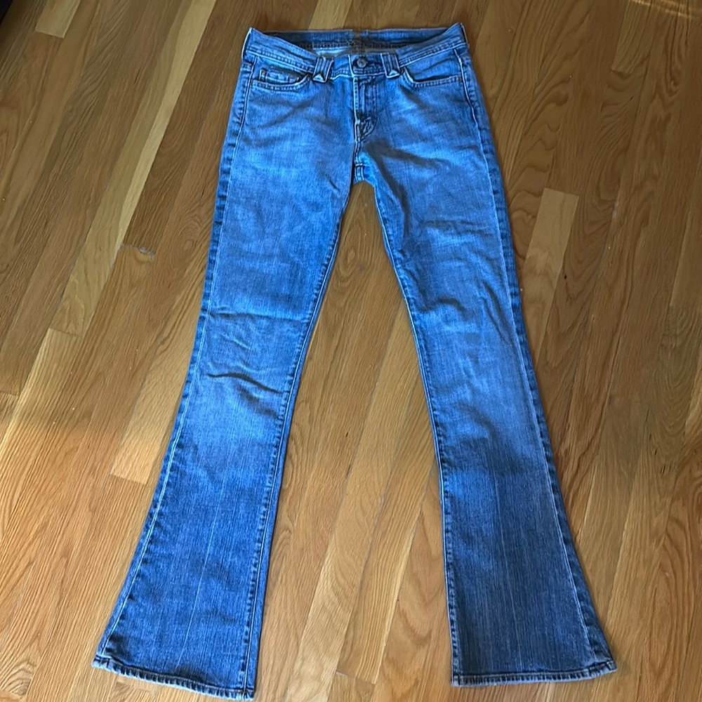 7 For All Mankind light wash Denim Jeans- excellent condition(never worn)- sz 27